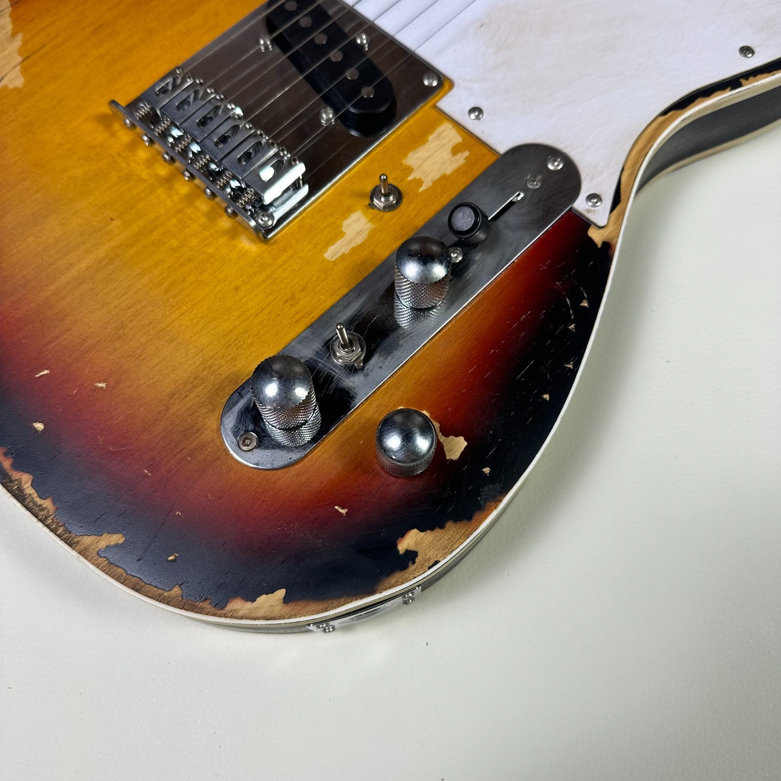 جيتارات ماستربيلت أندى سامرز ه - مراجعة Dobro Resonator Guitar وسعره